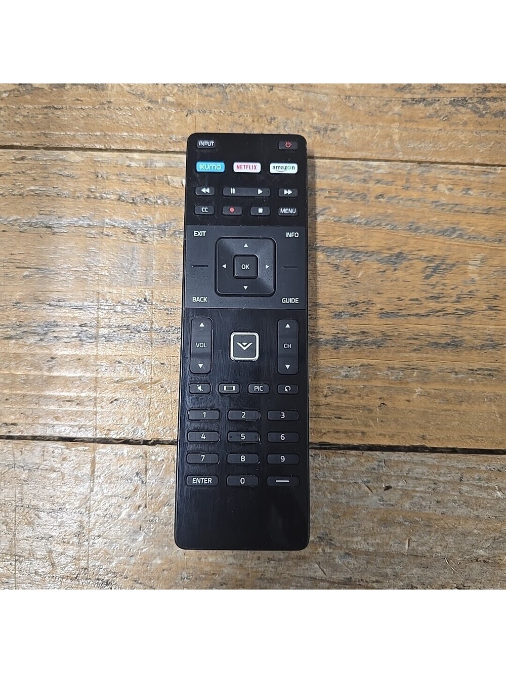 Vizio  E Series TV Remote Control. Used Functional Remote. XRT122 No Back Cover